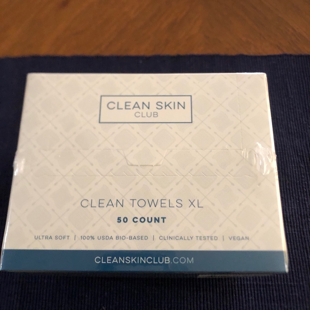 Clean Skin Club Clean Towels XL - 50 count disposable 100% USDA bio-based Vegan
